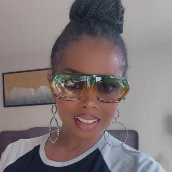 New Arrival Sunglasses “Green & Yellow Tortoise”🕶️ - Picture 4 of 6